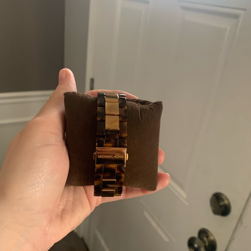 Michael Kors Watch - Picture 9 of 10